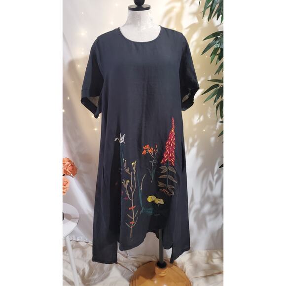 Floral Embroidered Black Maxi Dress - Picture 1 of 10